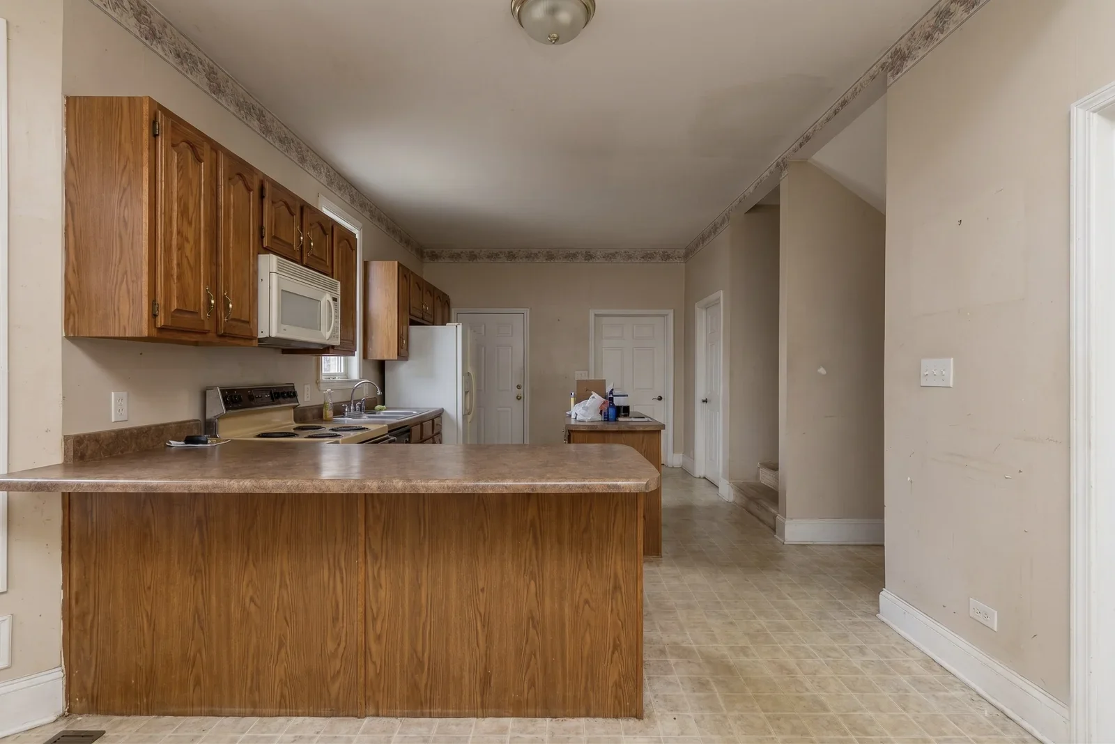 West Englewood kitchen before renovation